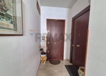 Hall / corridoio - Four-room apartment Via Filippo Di Giovanni
 
84, Palermo - photo 22