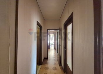 Hall / corridoio - Apartment Via Resuttana
 
267, Palermo - photo 25
