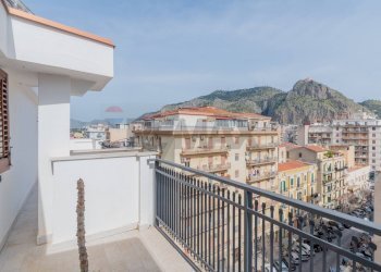 Balcone - Quadrilocale Via Marchese Di Roccaforte
39, Palermo - foto 3