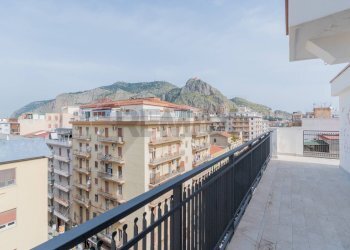 Balcone - Quadrilocale Via Marchese Di Roccaforte
39, Palermo - foto 23