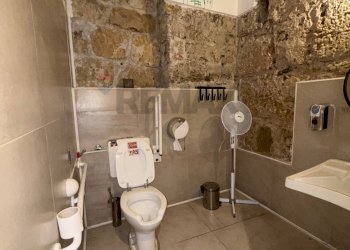 Bagno - Attività Commerciale Via Discesa dei Giudici
 
32, Palermo - foto 12