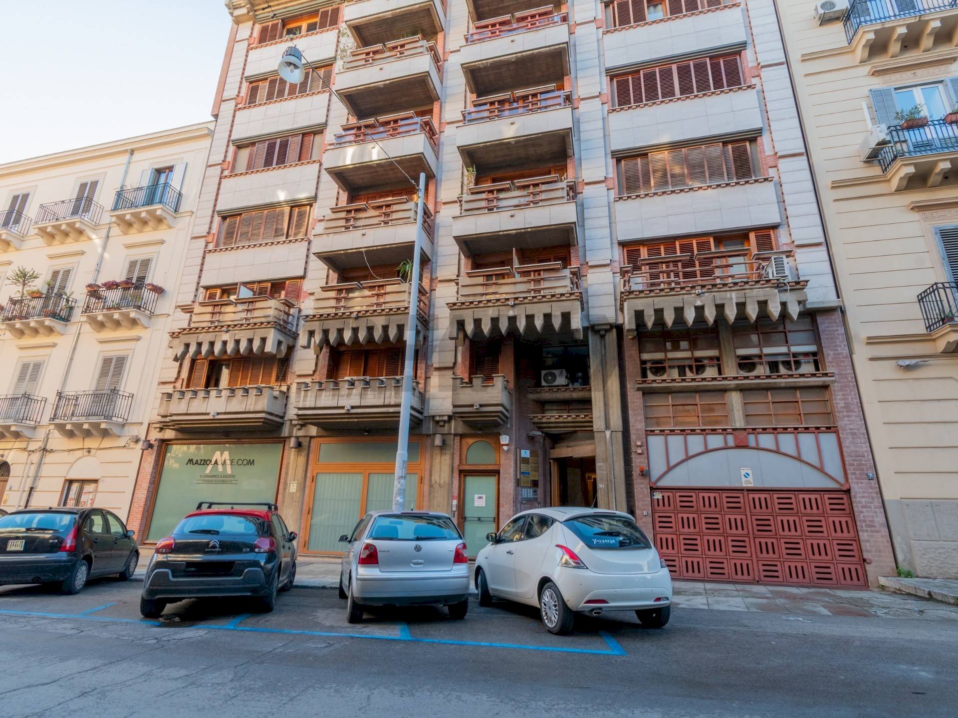 Edificio all\'aperto - Ufficio Via Paolo Paternostro
94, Palermo - foto 3
