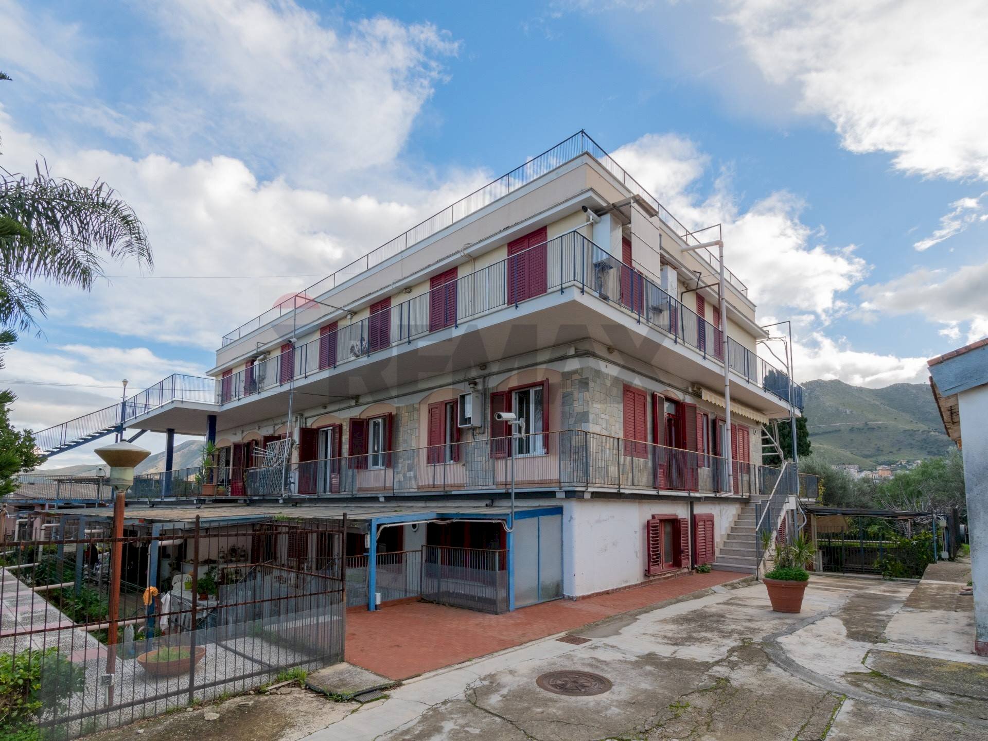 Edificio all\'aperto - Semi-detached house via Olio di Lino
16, Palermo - photo 2