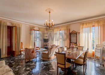 Sala da pranzo - Semi-detached house via Olio di Lino
 
16, Palermo - photo 1