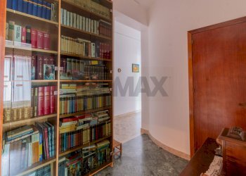 Hall / corridoio - Semi-detached house via Olio di Lino
 
16, Palermo - photo 13