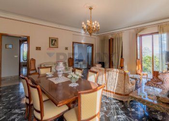 Sala da pranzo - Semi-detached house via Olio di Lino
 
16, Palermo - photo 14