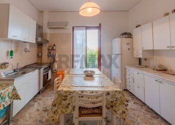 Cucina - Semi-detached house via Olio di Lino
 
16, Palermo - photo 16