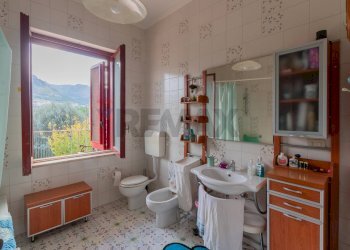 Bagno - Semi-detached house via Olio di Lino
 
16, Palermo - photo 19