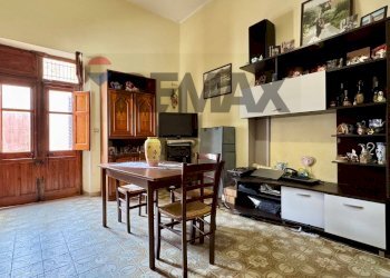 Sala da pranzo - Casa indipendente Via Nicolò Vivona
 
1, Castellammare del Golfo - foto 3