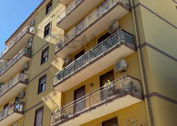 Edificio all\'aperto - Four-room apartment Via Roma
 
110, Ficarazzi - photo 12