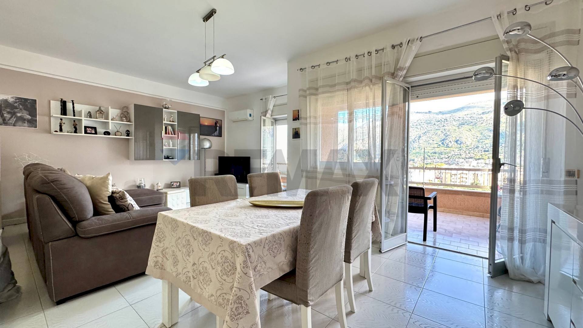 Soggiorno - Quadrilocale Via Placido Rizzotto
 
39, Palermo - foto 1