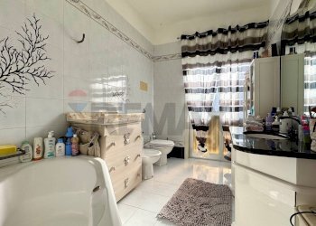 Bagno - Quadrilocale Via Placido Rizzotto
39, Palermo - foto 18