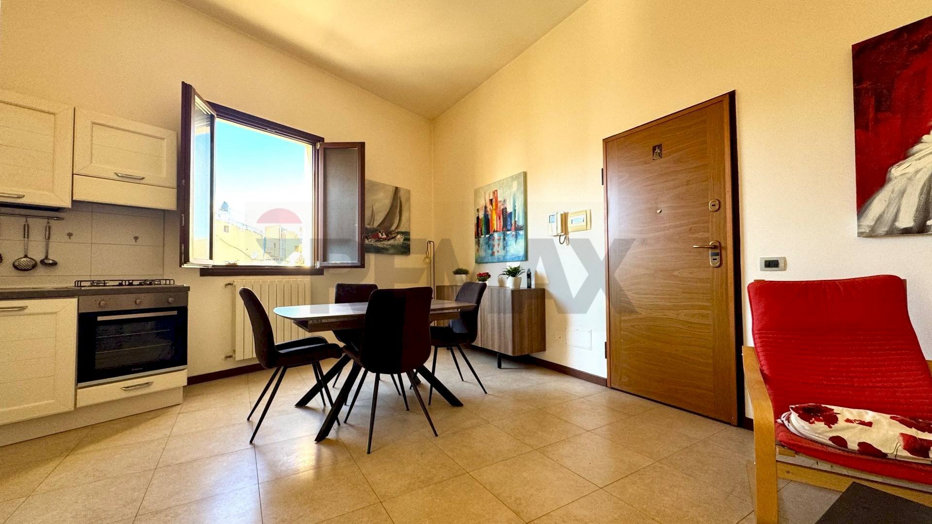 Sala da pranzo - Bilocale Piazza 25 Aprile
 
1, Termini Imerese - foto 1