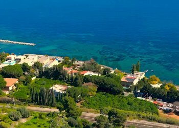 Vista dell\'acqua - Villa Viale John Fitzgerald Kennedy
 
10, Casteldaccia - photo 4