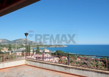 Terrazza - Villa Viale John Fitzgerald Kennedy
 
10, Casteldaccia - photo 3