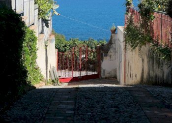 Vista dell\'acqua - Villa Viale John Fitzgerald Kennedy
 
10, Casteldaccia - photo 14