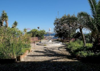 Giardino - Villa Viale John Fitzgerald Kennedy
 
10, Casteldaccia - photo 16
