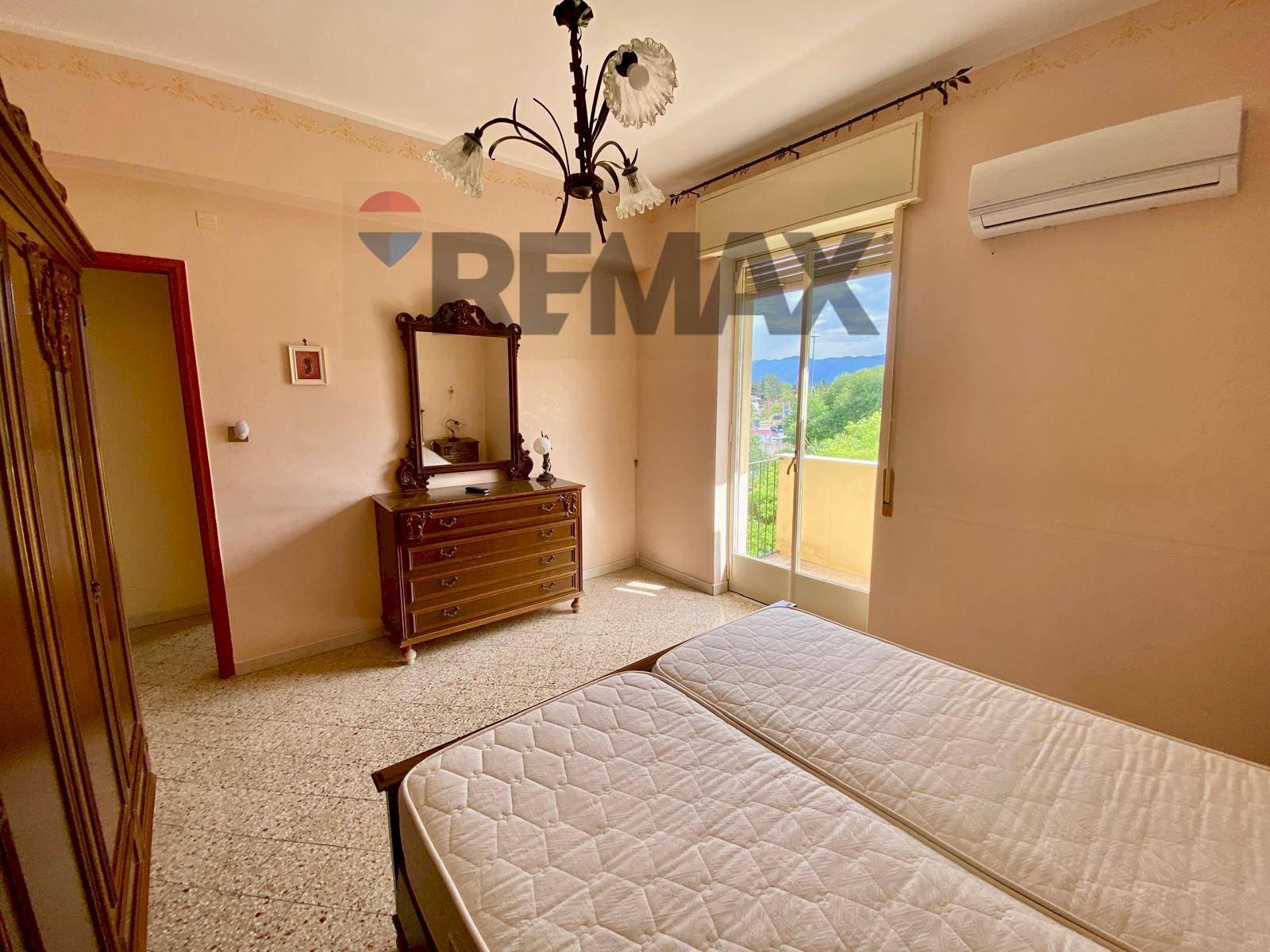 Camera / camera da letto - Four-room apartment Viale Caltagirone
 
4, Palermo - photo 3