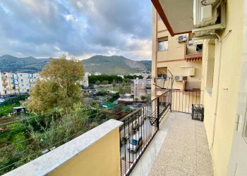 Balcone - Four-room apartment Viale Caltagirone
 
4, Palermo - photo 2