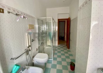 Bagno - Four-room apartment Viale Caltagirone
 
4, Palermo - photo 19