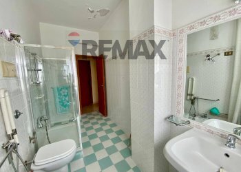 Bagno - Four-room apartment Viale Caltagirone
 
4, Palermo - photo 22