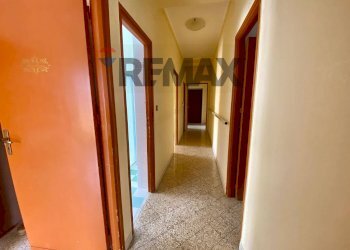 Hall / corridoio - Four-room apartment Viale Caltagirone
 
4, Palermo - photo 24