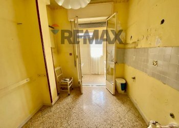 Hall / corridoio - Four-room apartment Viale Caltagirone
 
4, Palermo - photo 32