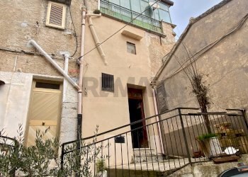 Edificio all\'aperto - Casa indipendente via jorga
 
19, Piana degli Albanesi - foto 5