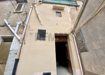 Edificio all\'aperto - Casa indipendente via jorga
 
19, Piana degli Albanesi - foto 6