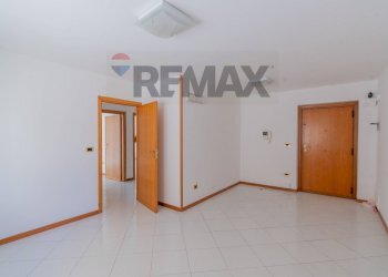 Stanza vuota - Office Via Dei Cantieri
2 /n, Palermo - photo 8