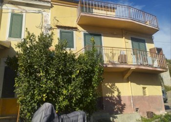 Edificio all\'aperto - Four-room apartment via Franzoni
 
25, Monreale - photo 2