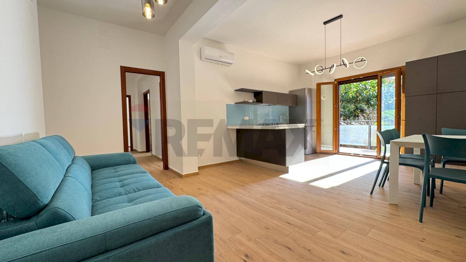 Sala da pranzo - Trilocale Via Val Di Mazara
 
38, Palermo - foto 1