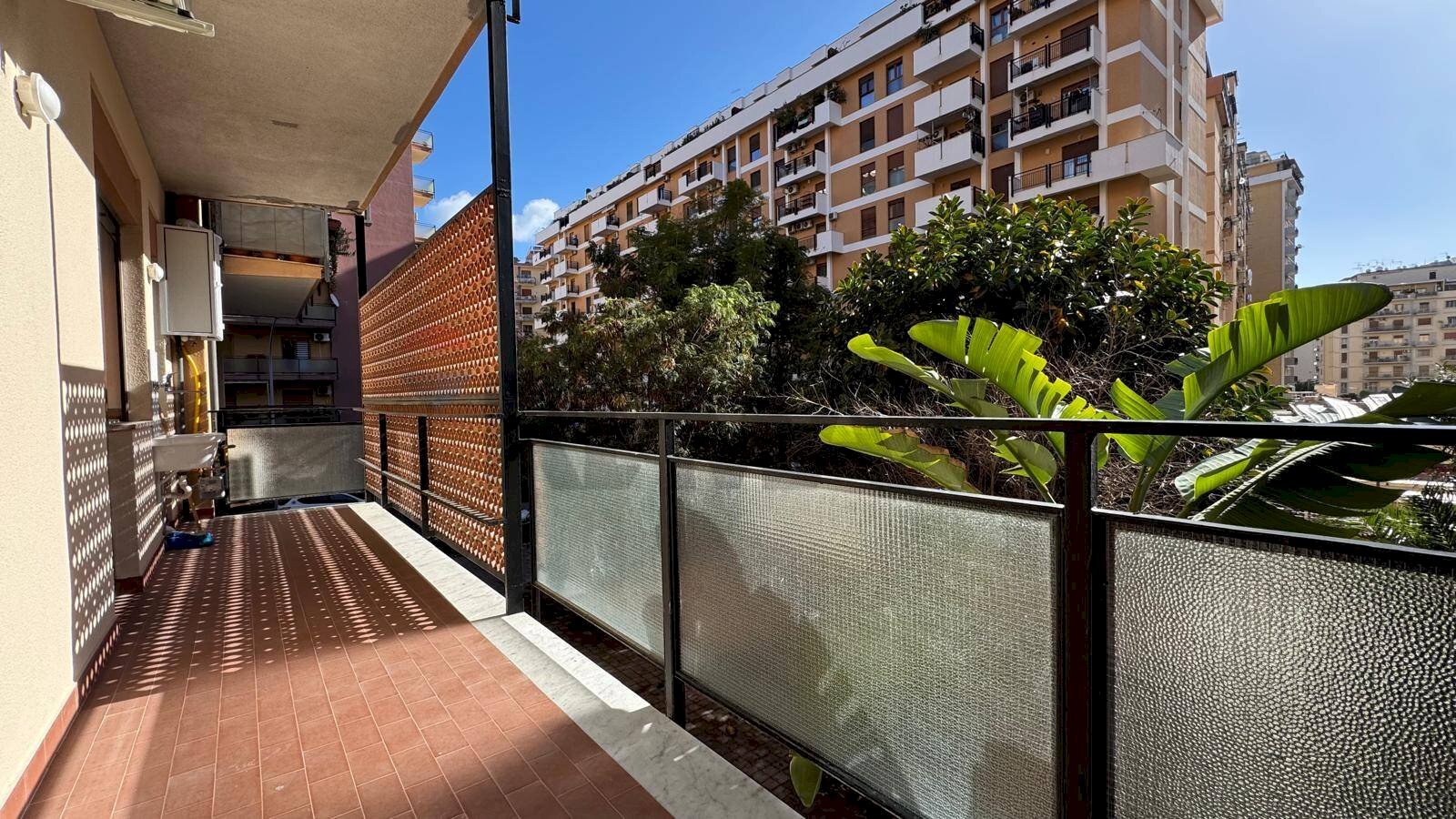 Balcone - Trilocale Via Val Di Mazara
38, Palermo - foto 2
