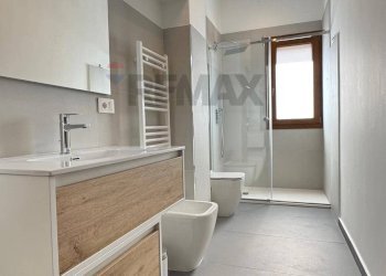 Bagno - Trilocale Via Val Di Mazara
38, Palermo - foto 15