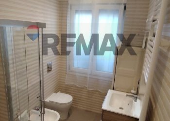 Bagno - Three-room apartment Via Mario Rutelli
 
26, Palermo - photo 8