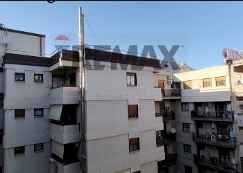 Edificio all\'aperto - Three-room apartment Via Mario Rutelli
 
26, Palermo - photo 13