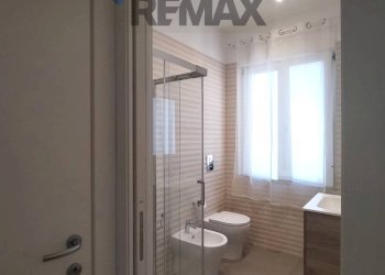 Bagno - Three-room apartment Via Mario Rutelli
 
26, Palermo - photo 16