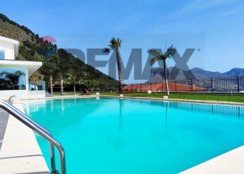 Piscina - Villa Via Costantino
 
28, Palermo - foto 1