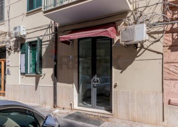 Edificio all\'aperto - Negozio Via Gioacchino Di Marzo
53, Palermo - foto 2