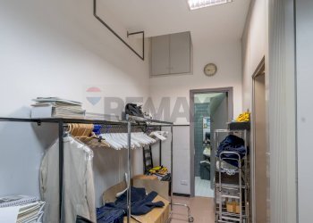 Cabina armadio - Locale Commerciale Via Gaetano Filangeri
 
36-38, Palermo - foto 5