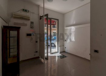 Stanza vuota - Negozio Via gioacchino Di Marzo
53, Palermo - foto 4