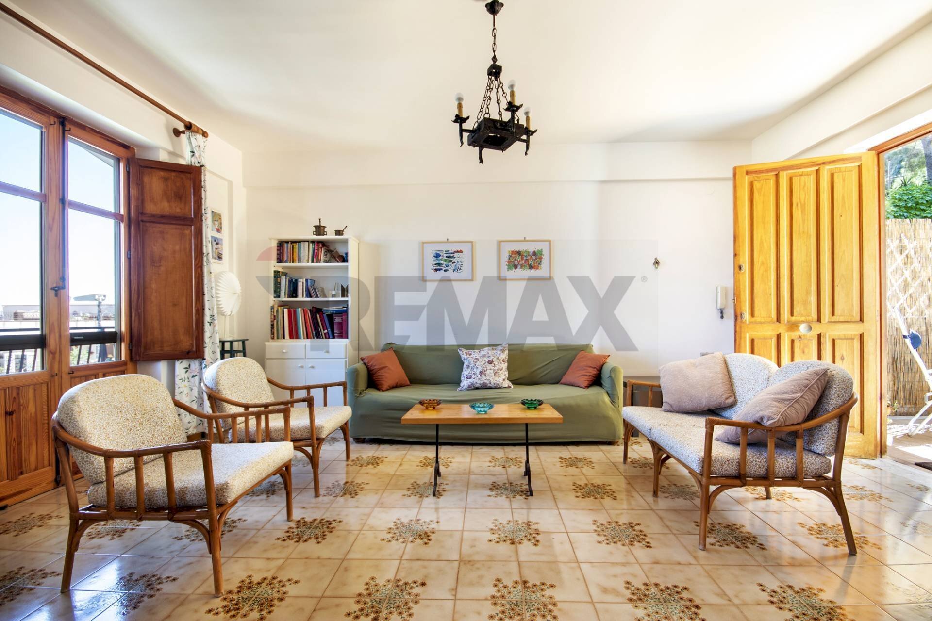 Soggiorno - Three-room apartment Via Pitea Da Marsiglia
16, Palermo - photo 3