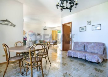 Sala da pranzo - Three-room apartment Via Pitea Da Marsiglia
 
16, Palermo - photo 5