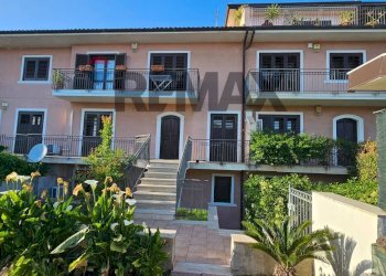 Casa all\'aperto - Casa semi indipendente Via Vittorio Emanuele Da Bormida
 
57, Catania - foto 1