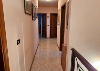 Hall / corridoio - Casa semi indipendente Via Vittorio Emanuele Da Bormida
 
57, Catania - foto 27