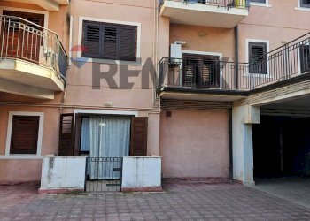 Edificio all\'aperto - Casa semi indipendente Via Vittorio Emanuele Da Bormida
 
57, Catania - foto 34