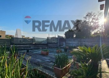 Edificio all\'aperto - Casa semi indipendente Via Vittorio Emanuele Da Bormida
 
57, Catania - foto 39