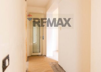 Hall / corridoio - Appartamento Via Lombardo
 
17, Paterno - foto 42