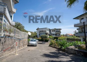 Edificio all\'aperto - Two-room apartment Via Stazione
 
11, Aci Castello - photo 17