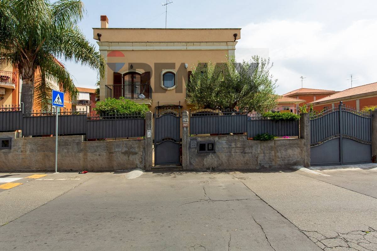 Casa all\'aperto - Casa indipendente Via Poggio del Lupo
47/B, Misterbianco - foto 2